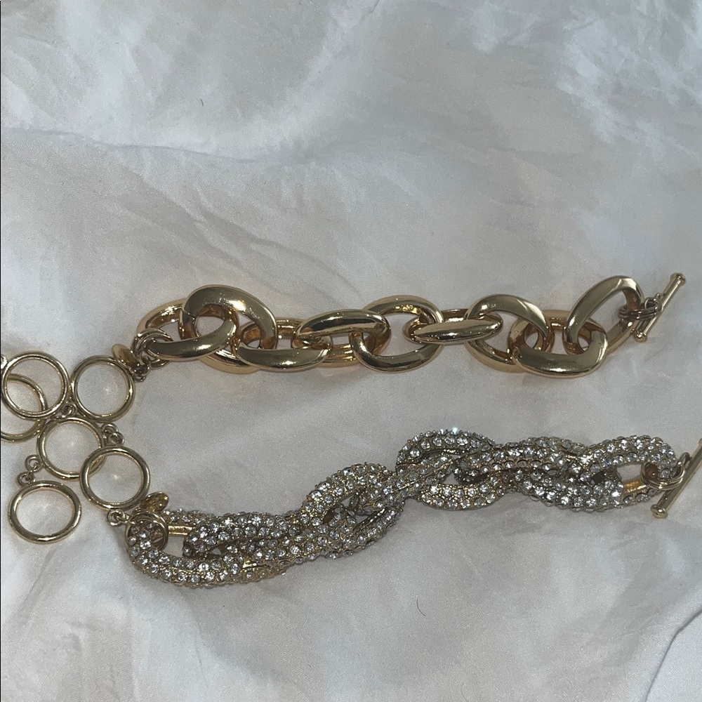 Source Unknown Elegant Gold and Silver Bracelet